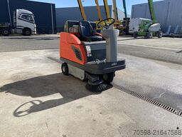 Hako Sweepmaster P980 RH, Veegmachine