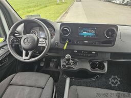 MERCEDES-BENZ SPRINTER 317 Bakwagen Laadklep!