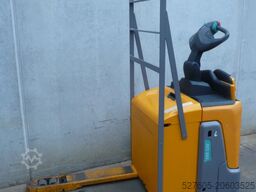 Jungheinrich ERE 120 FRUTERA