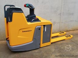 Jungheinrich ERE 225 LI-ION