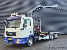 MAN TGL 12.220 / HIAB CRANE / MACHINE TRANSPORT