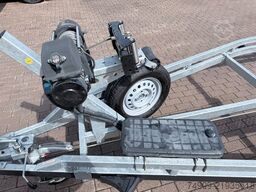 BRENDERUP 8224TB 2000KG elektr. Winde mit Funk