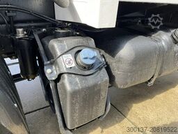 Mercedes-Benz Accelo 815 4x2 Garbage Compactor (2 units) Acce...