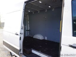 Volkswagen Crafter 2.0 TDI 177PK L3H3 - EURO 6 - Airco - C...