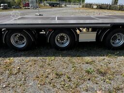 Fliegl 3-Achs Jumbo Sattelauflieger Plateau