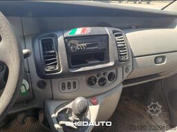RENAULT RENAULT - RENAULT TRAFIC