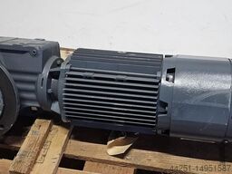 SEW-EURODRIVE KHF67/R DV132S4/BMG/TH/VR/AV1H