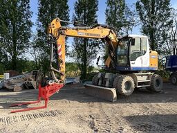Liebherr A913 Compact Litronic