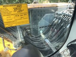Liebherr A913 Compact Litronic