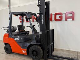 Toyota 10869 -  02-8FGF25