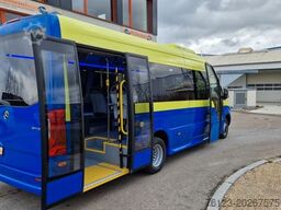 MERCEDES-BENZ Sprinter 517 Heckniederflur Vorlauffahrzeug