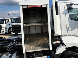 Ford DEMODAYS 4x2 Road 1833 Daycab