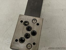 Parker Hannifin D3FPE02YC9NB00 20