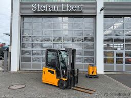 Jungheinrich EFG 215 / Triplex: 4.25m! / SS / nur 3.298h!