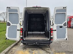 VW CRAFTER 35 2.0 L3H3 140Pk Automaat!