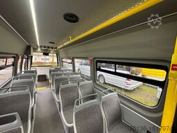 MERCEDES-BENZ eSprinter Linienbus Rollstuhl 15+10 Niederflur
