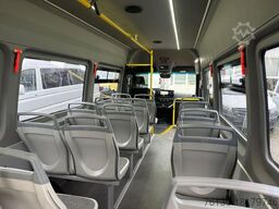 MERCEDES-BENZ eSprinter Linienbus Rollstuhl 15+10 Niederflur