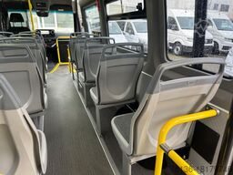 MERCEDES-BENZ eSprinter Linienbus Rollstuhl 15+10 Niederflur