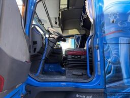 VOLVO FH 420 8x2 Silo Spitzer 2Kammer