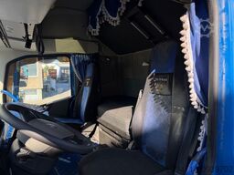 VOLVO FH 420 8x2 Silo Spitzer 2Kammer