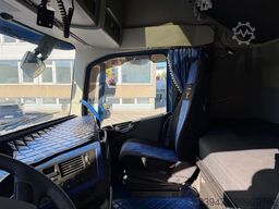 VOLVO FH 420 8x2 Silo Spitzer 2Kammer