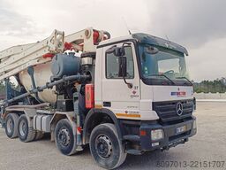 Mercedes-Benz Actros 3244