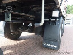 Krone N/A SD + kooiaap + stuur as
