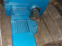 8 DEMAG Fahrantriebe komplett Kran crane