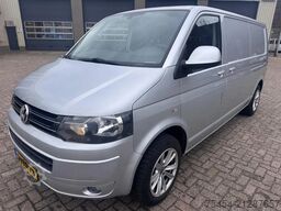 VW Transporter 2.0 TDI L2H3 | 180 pk | 2010 |