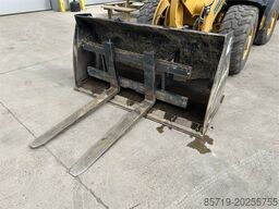 Caterpillar 906M (8758)