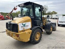 Caterpillar 906M (8758)
