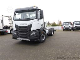 IVECO X-WAY AD280X54Y/PS HR ON Rd.4200+1395mm,M.ADR