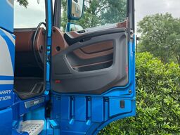 DAF XF 530 FT 90th anniversary edition