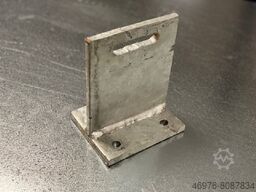 Anschraubplatte: 100 x 120 x 10 mm/ Anschraubflansch: 120 x 140 x 10 mm