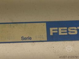 Reiser M&B Maschinenbau Wendetisch