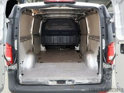 Mercedes-Benz eVito 111 KA,lang,3 Sitzer,Heckflügeltüren