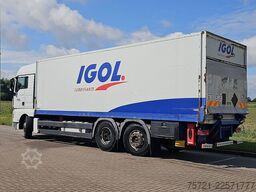 MAN 26.440 TGX 6X2 TAILLIFT