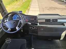 MAN 26.440 TGX 6X2 TAILLIFT