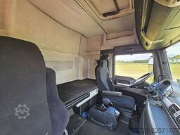 MAN 26.440 TGX 6X2 TAILLIFT
