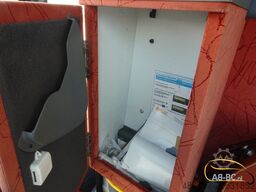 VAN HOOL T917 Acron, 63 Sitze