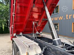 MERCEDES-BENZ Arocs 3246 8x4 Kipper Meiller Bordmatic