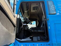 MAN TGX 26.470 Euro 6 Abrollkipper mit Ladekran