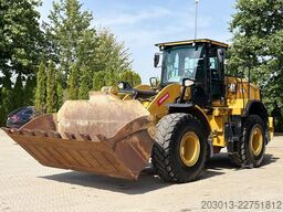 CATERPILLAR 950M Radlader mit Schaufel 2.062 BTH