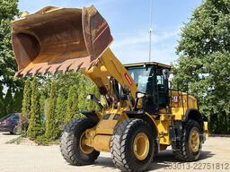 CATERPILLAR 950M Radlader mit Schaufel 2.062 BTH