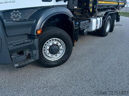 MERCEDES-BENZ Arocs 2545 Kipper/Kran/6x4-4/Lenkachse/128 tkm