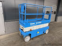 GENIE GS-2032 schaarlift schaar hoogwerker 2006 / 1200uur 8mtr werkhoogte