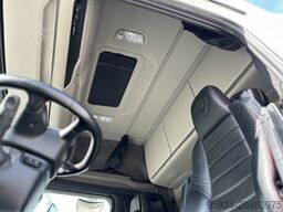 SCANIA S 590 FULL PNEUMATIC 2+2