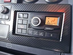 RENAULT T 520