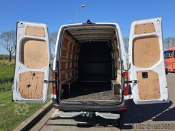 MERCEDES-BENZ SPRINTER 317 L2H2 3.5T-Trekhaak!