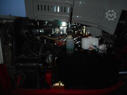 Takeuchi TB 290 mit POWERTILT